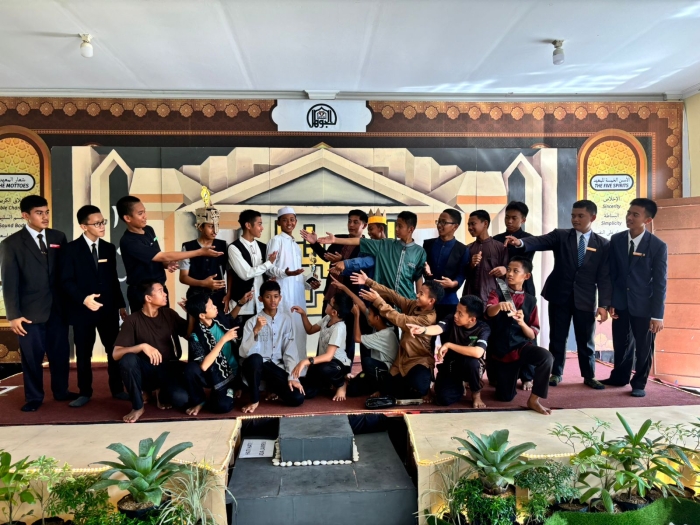 Drama Kontes Bahasa Arab di Pondok Modern Al-Jauhar Tungkaran